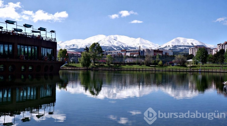 Palandöken beyazlara büründü
