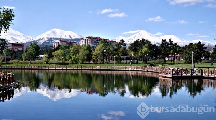 Palandöken beyazlara büründü
