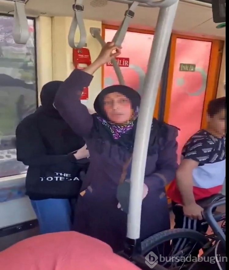 Tramvayı birbirine katan kadın gözaltına alındı
