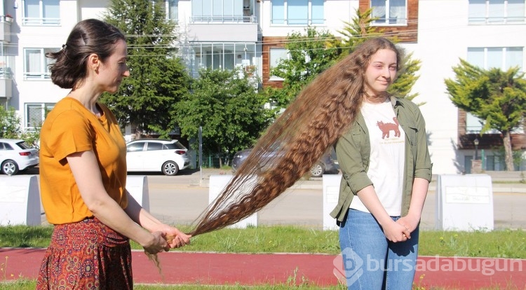 Saçlarını doğduğundan beri kestirmiyor: 160 santim oldu
