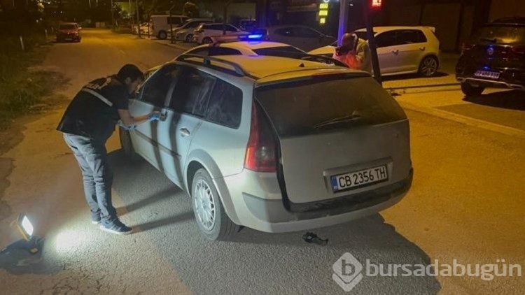 Edirne'de dur ihtarına uymayan otomobilin içinden 17 kişi çıktı
