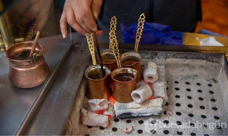 Farklı lezzetler için türk kahvesi çeşitleri ve yapılışları