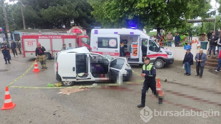 Bursa'da feci kaza: 3 ölü, 4 yaralı
