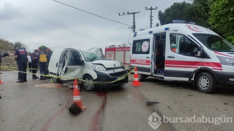 Bursa'da feci kaza: 3 ölü, 4 yaralı
