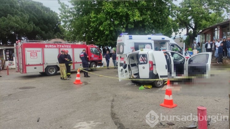 Bursa'da feci kaza: 3 ölü, 4 yaralı
