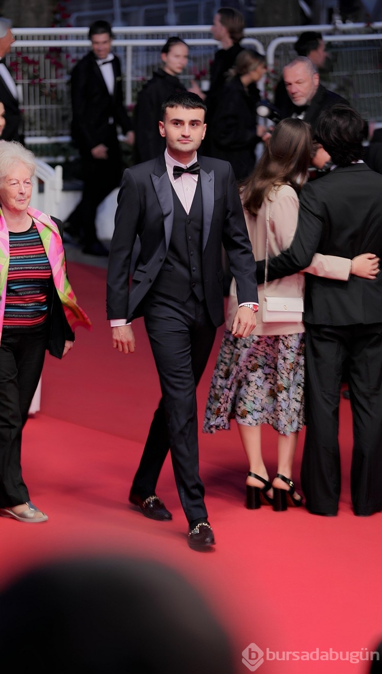 CZN Burak, Cannes Film Festivali'nde kırmızı halıda!