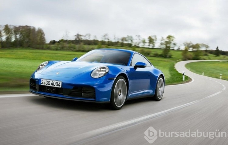 Porsche 911 makyajlandı: İlk hibrit 911
