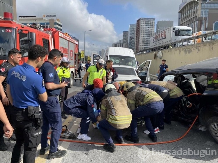 Basın Ekspres yan yoldaki zincirleme kazada 2 can kaybı
