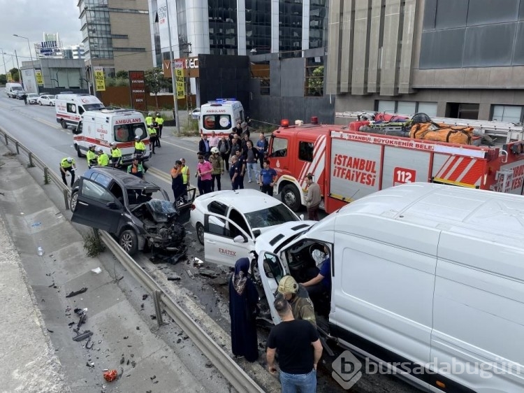 Basın Ekspres yan yoldaki zincirleme kazada 2 can kaybı
