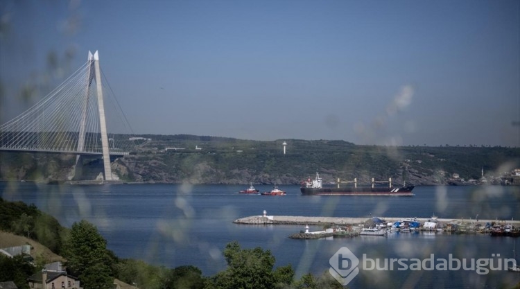 İstanbul Boğazı'nda gemi trafiği geçici olarak durduruldu
