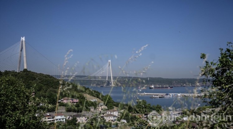 İstanbul Boğazı'nda gemi trafiği geçici olarak durduruldu
