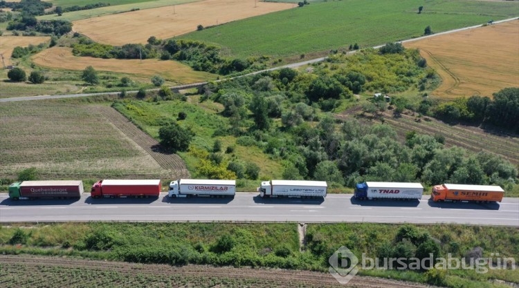 Hamzabeyli'de 24 kilometre tır kuyruğu oluştu
