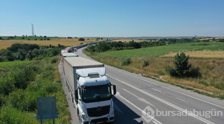 Hamzabeyli'de 24 kilometre tır kuyruğu oluştu
