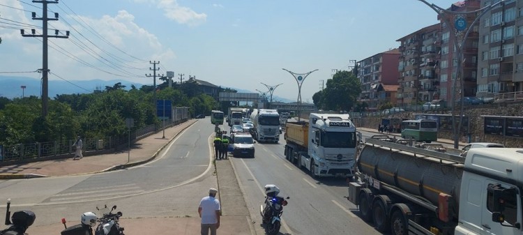 Alper Gezeravcı trafik kazası geçirdi
