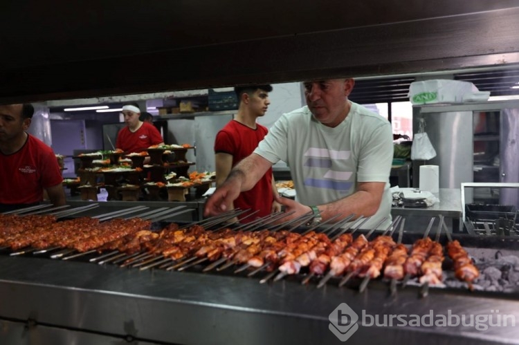 Kebapçılardan uyarı üzerine uyarı: Kurban etiyle ilk gün Adana kebap yapmayın
