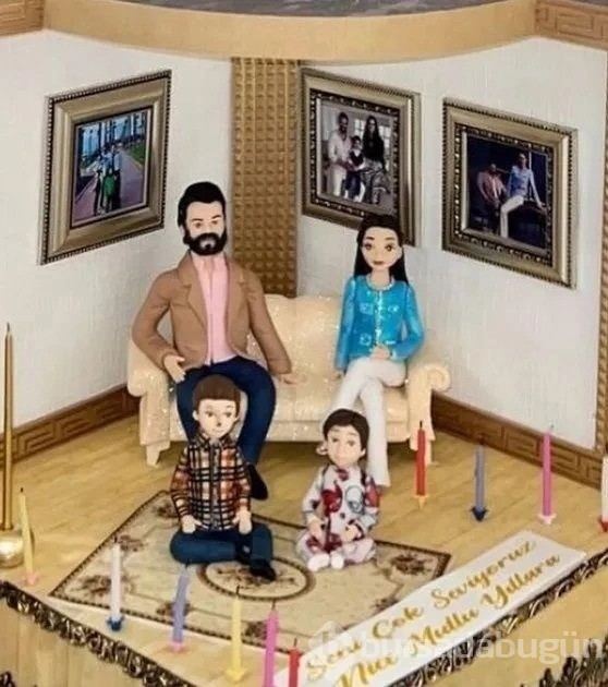 Burak Özçivit ile Fahriye Evcen'in aile pastası gündem oldu