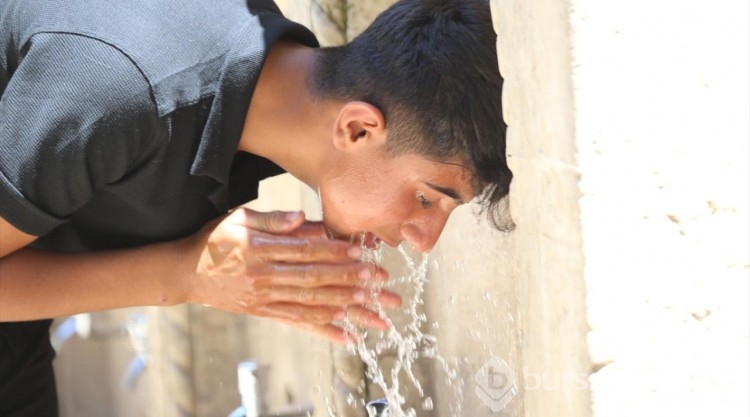 Şanlıurfa'da sıcak hava etkili oldu
