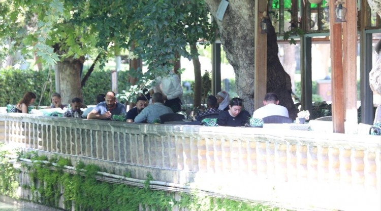 Şanlıurfa'da sıcak hava etkili oldu
