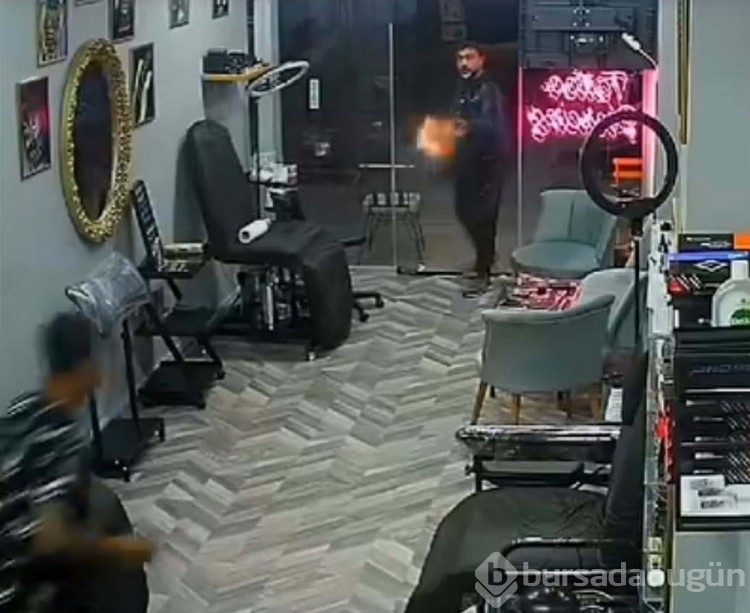 Dövmecilerin müşteri kapma kavgası: 2 yaralı
