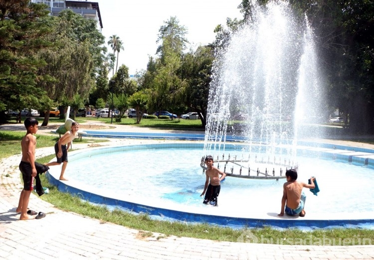 Adana yanıyor: Termometreler 45 dereceyi gösterdi
