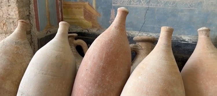 Pompeii'de yeni keşif: Mavi renkli gizemli oda
