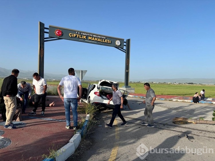 Erzurum'da otomobilin feci kazası: 12 yaralı
