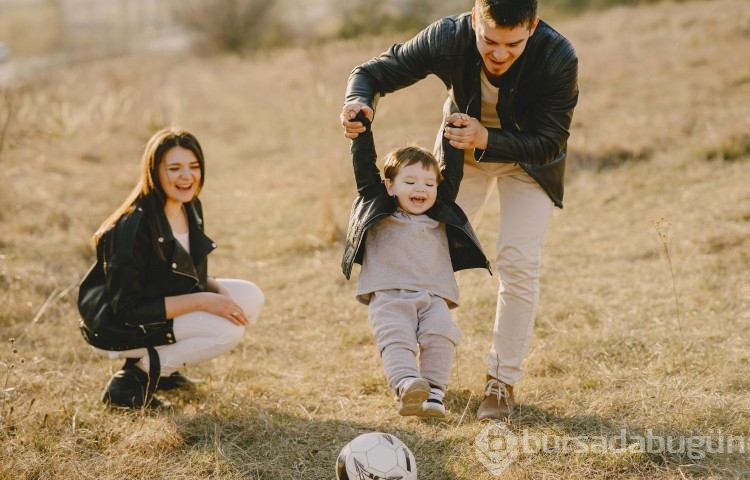 İlk görüşte aşk gerçek mi, illüzyon mu? İlişki terapistleri açıkladı 