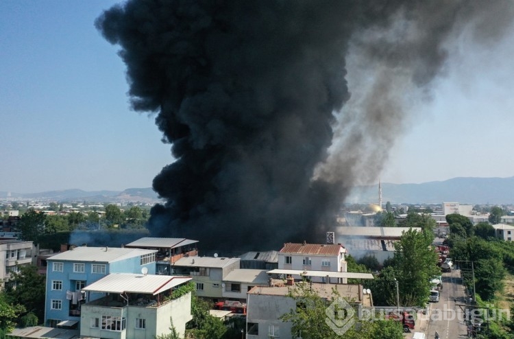 Bursa'da yanan fabrikalar havadan drone ile görüntülendi