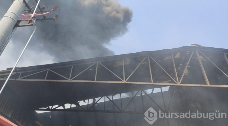 Bursa'da yanan fabrikalar havadan drone ile görüntülendi