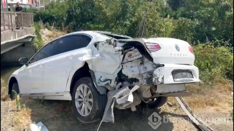 İngiltere vatandaşı şoför belediyenin cenaze aracıyla kaza yaptı! 