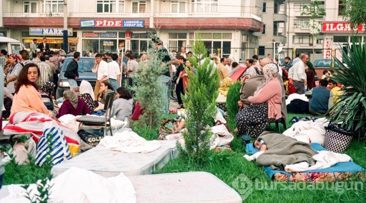 25 yıldır süren acı... 17 Ağustos 1999 Marmara Depremi'nden hafızalara kazınanlar... 