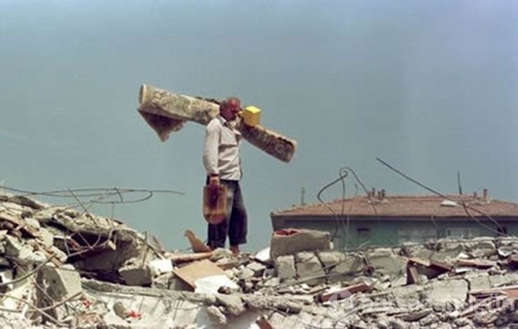 25 yıldır süren acı... 17 Ağustos 1999 Marmara Depremi'nden hafızalara kazınanlar... 