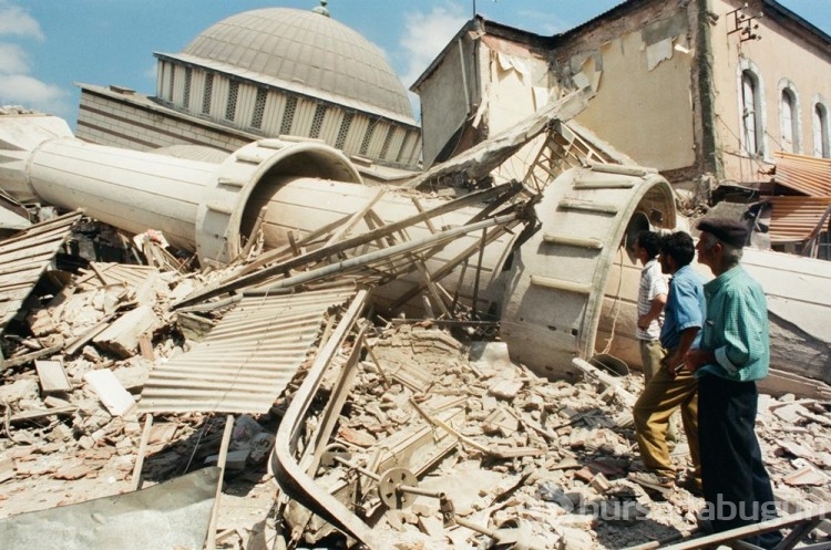 25 yıldır süren acı... 17 Ağustos 1999 Marmara Depremi'nden hafızalara kazınanlar... 