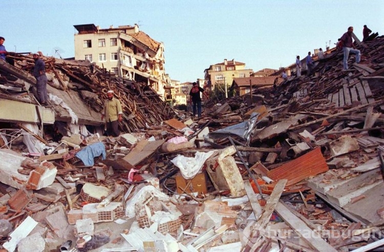 25 yıldır süren acı... 17 Ağustos 1999 Marmara Depremi'nden hafızalara kazınanlar... 