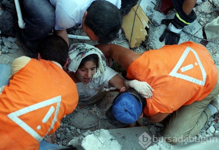 25 yıldır süren acı... 17 Ağustos 1999 Marmara Depremi'nden hafızalara kazınanlar... 
