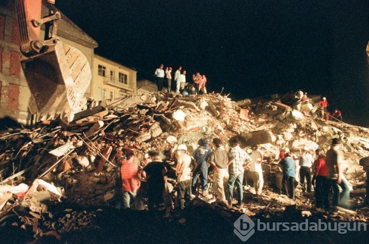 25 yıldır süren acı... 17 Ağustos 1999 Marmara Depremi'nden hafızalara kazınanlar... 