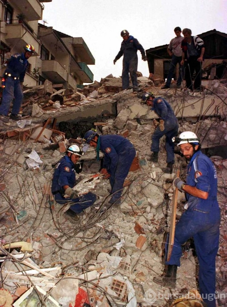 25 yıldır süren acı... 17 Ağustos 1999 Marmara Depremi'nden hafızalara kazınanlar... 