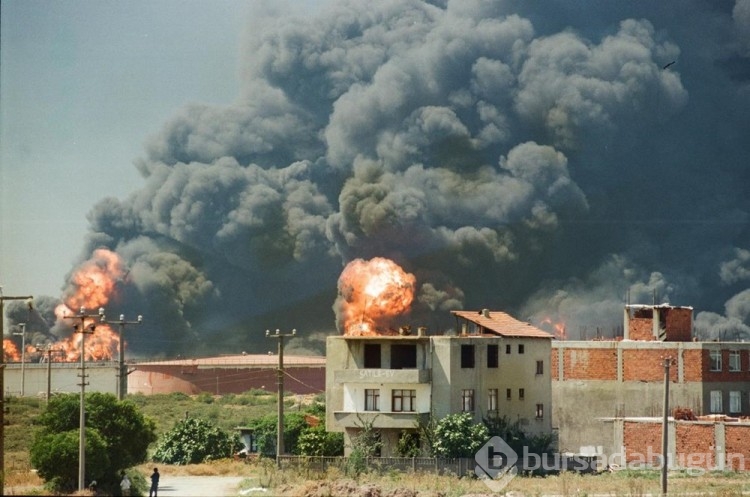 25 yıldır süren acı... 17 Ağustos 1999 Marmara Depremi'nden hafızalara kazınanlar... 