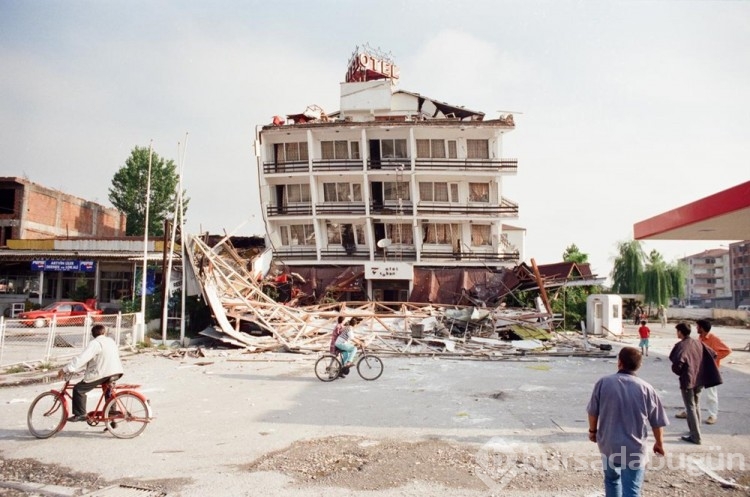 25 yıldır süren acı... 17 Ağustos 1999 Marmara Depremi'nden hafızalara kazınanlar... 