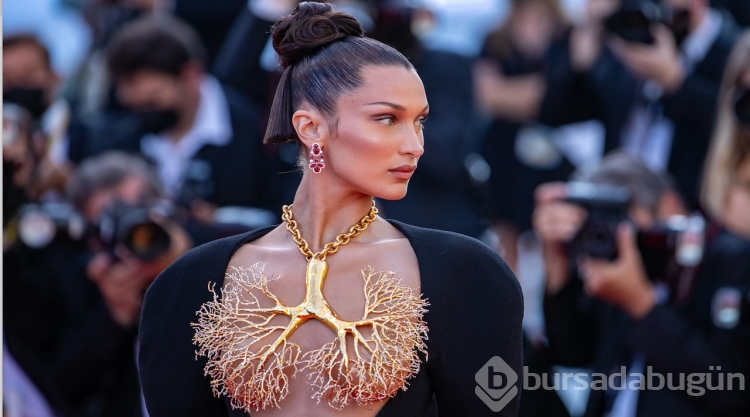 Bella Hadid yeni işi için kolları sıvadı