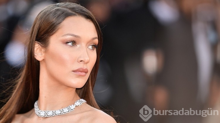 Bella Hadid'in karavanda kalıyor! 