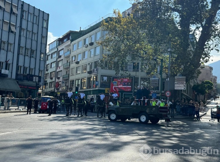 Bursa'da 30 Ağustos Zafer Bayramı kutlamaları