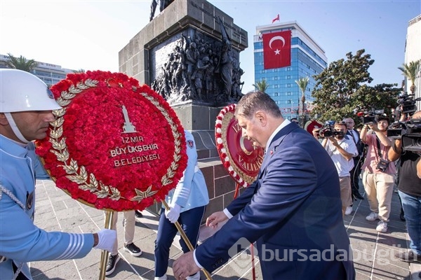 Zaferimizin 102. yıldönümü yurtta coşkuyla kutlandı