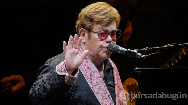 Başarılı şarkıcı Elton John görme sorunu yaşıyor