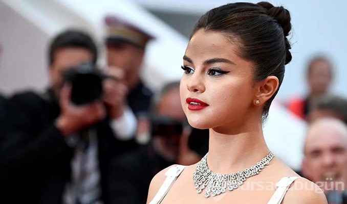 Selena artık milyarder!