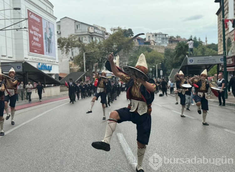  Bursa'nın kurtuluşu kutlamalarında renkli anlar! 