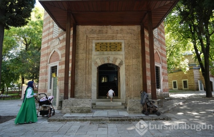 Bursa'da Şehzade Mustafa'nın türbesine ait çiniler yıllardır kayıp! 