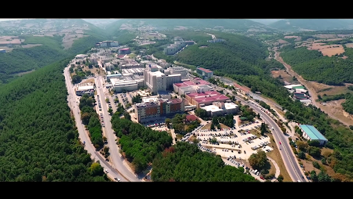 Üniversite kampüsünde yangın çıktı