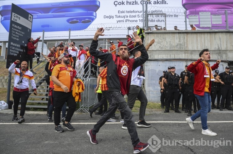 Fenerbahçe - Galatasaray maçı öncesi kareler...
