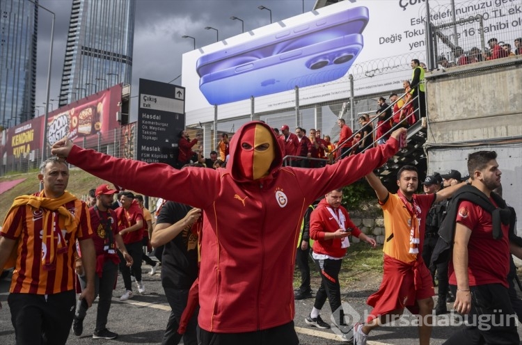 Fenerbahçe - Galatasaray maçı öncesi kareler...
